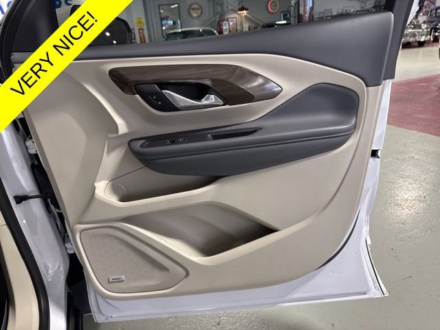 Used 2024 GMC Terrain Denali w/ Denali Premium Package image 41