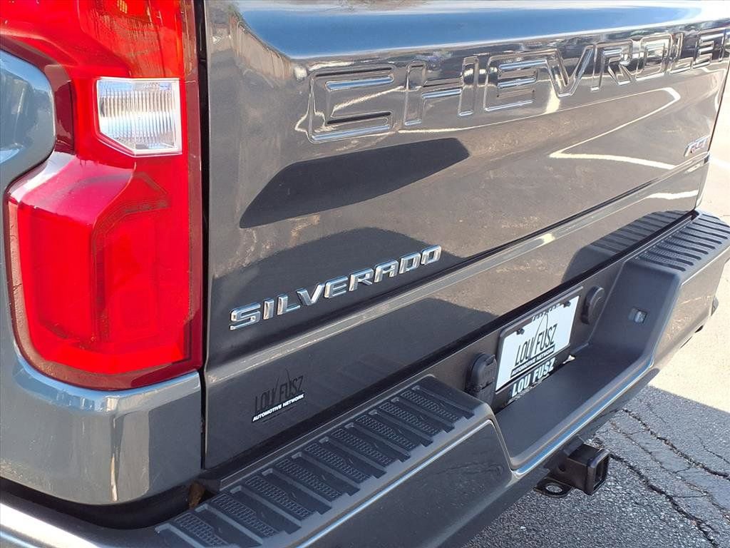 Used 2020 Chevrolet Silverado 1500 RST image 24