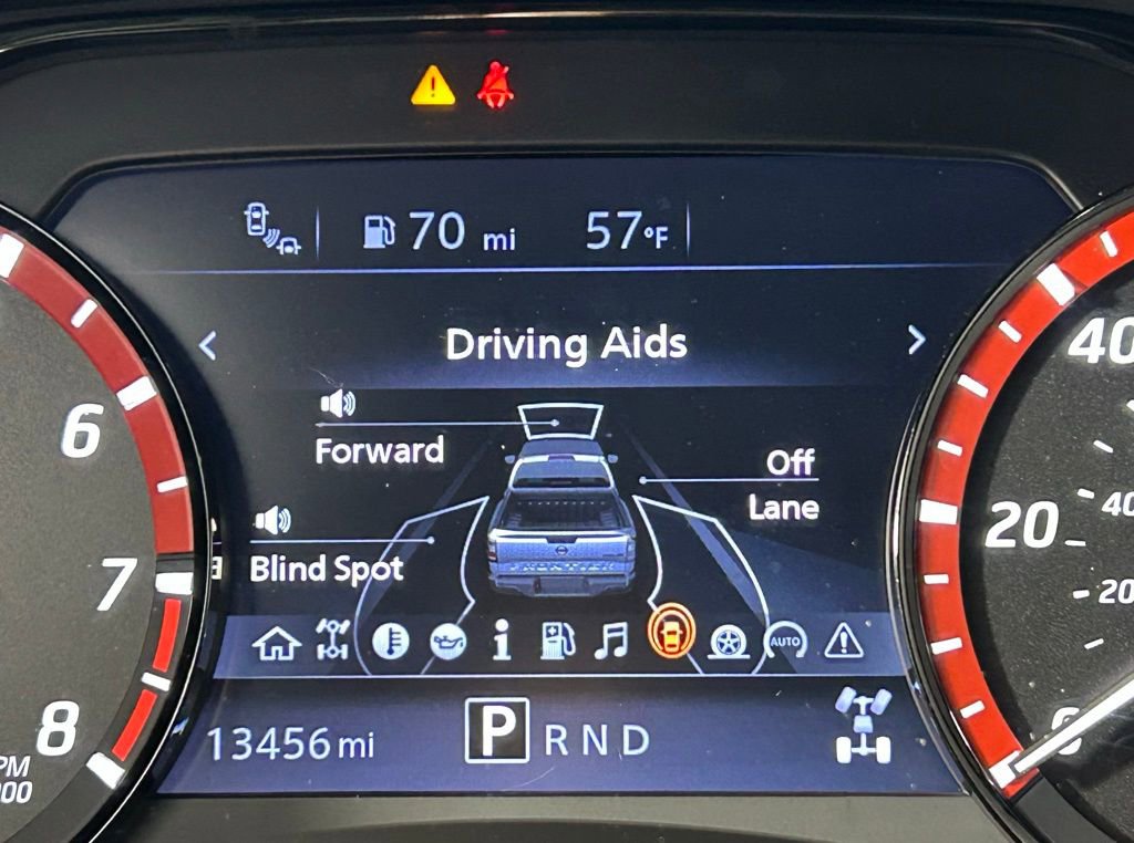 Used 2025 Nissan Frontier PRO-4X image 26