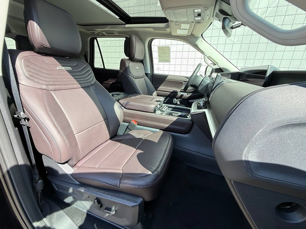 New 2027 Ford Expedition Platinum w/ Platinum Ultimate Package AWD/4WD image 24