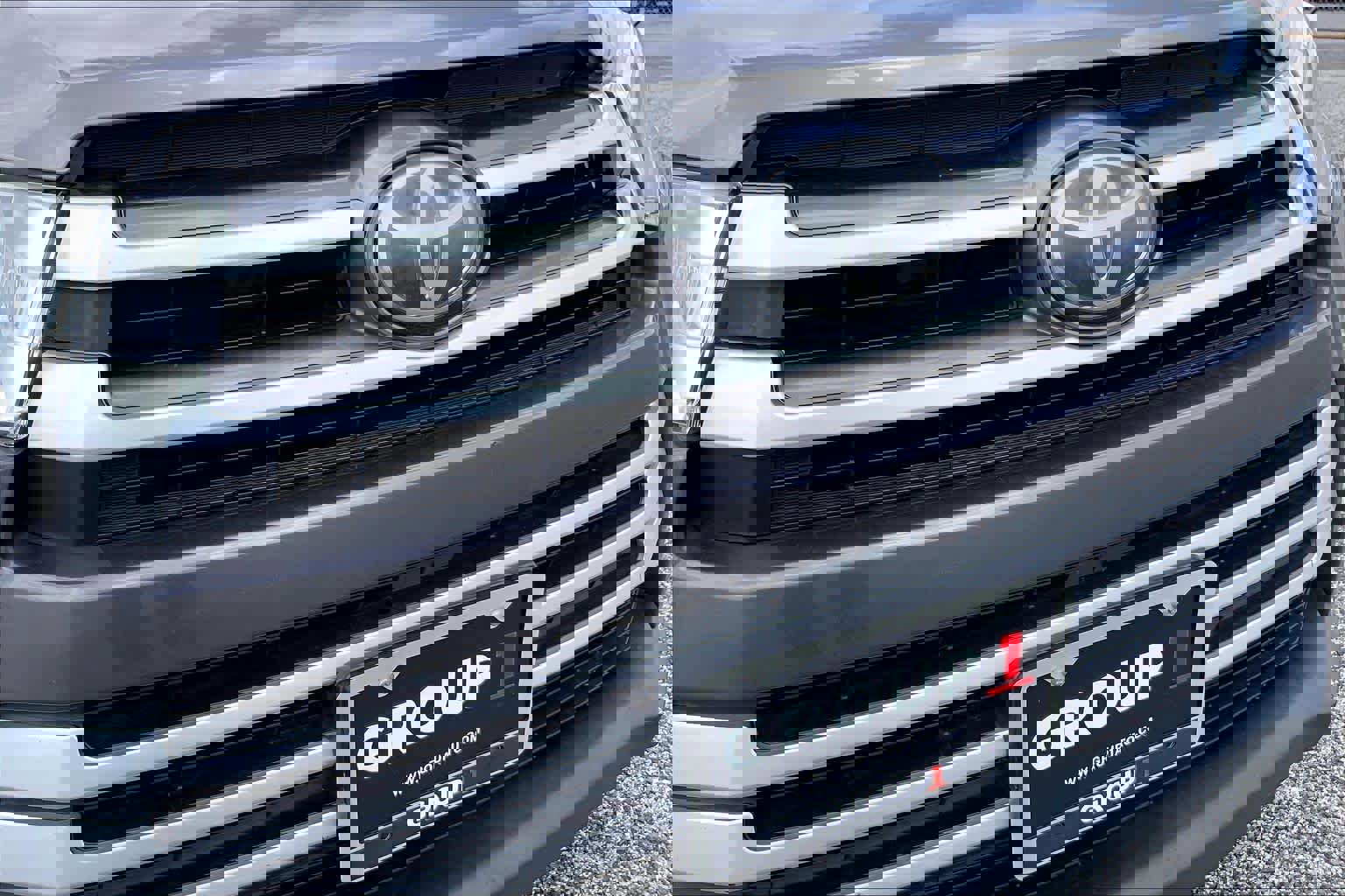 Used 2017 Toyota Highlander LE FWD image 29