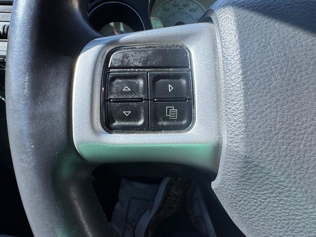 Used 2014 Dodge Challenger SXT RWD image 16