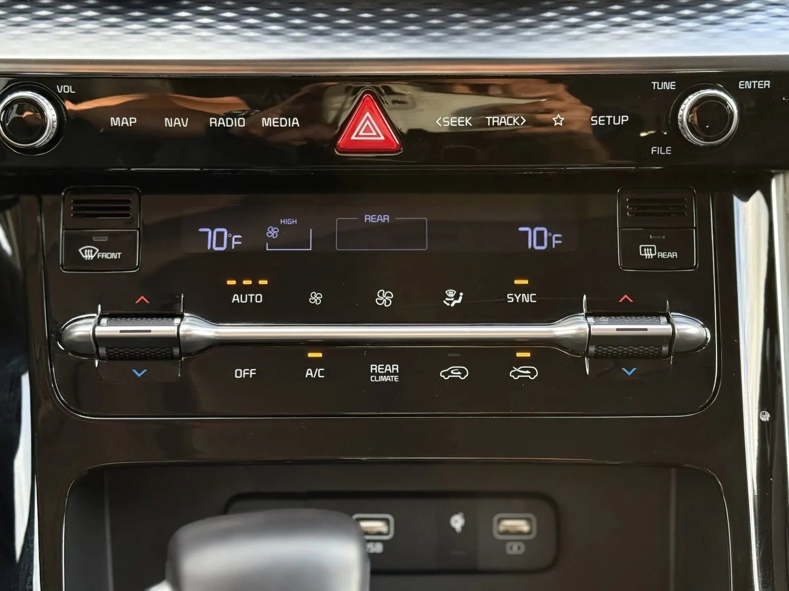 Used 2023 Kia Carnival SX Prestige w/ Paint Protection Package image 37