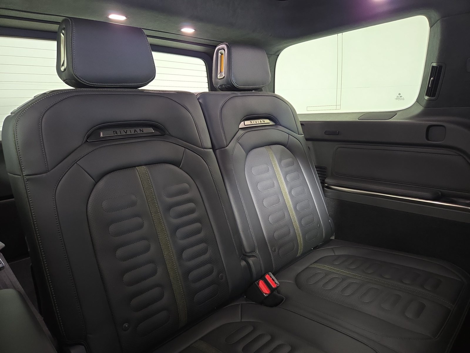 Used 2023 Rivian R1S Launch Edition Quad AWD/4WD image 25