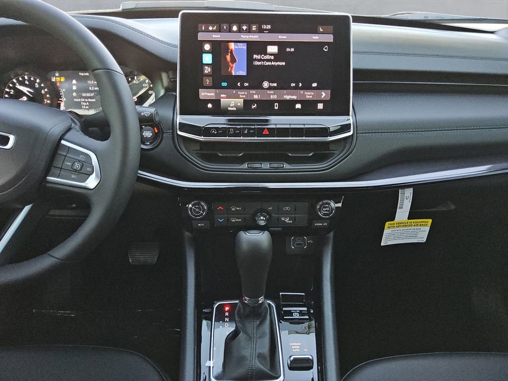 New 2026 Jeep Compass Latitude image 11