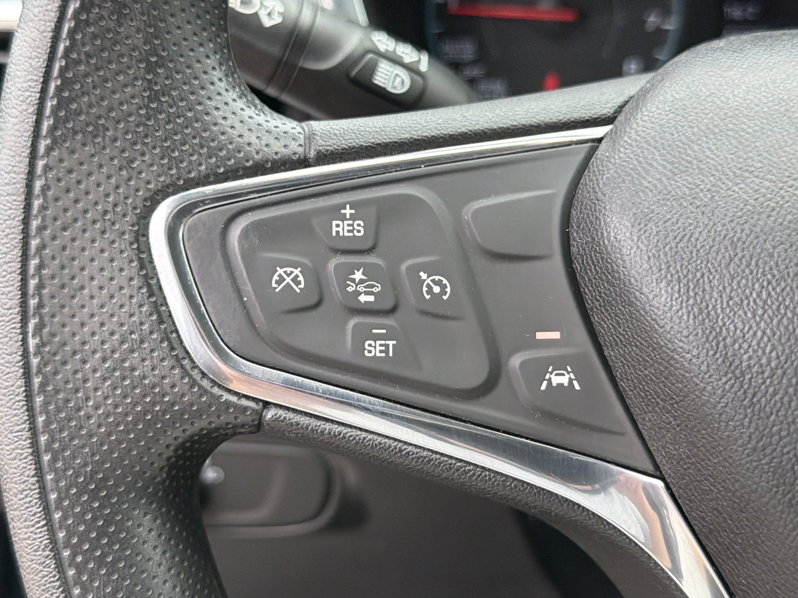 Used 2020 Chevrolet Equinox LS FWD image 23