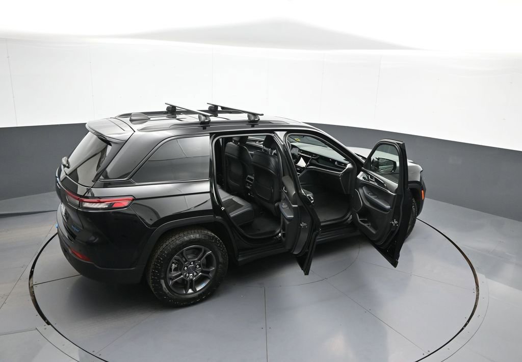 Used 2024 Jeep Grand Cherokee Trailhawk image 46