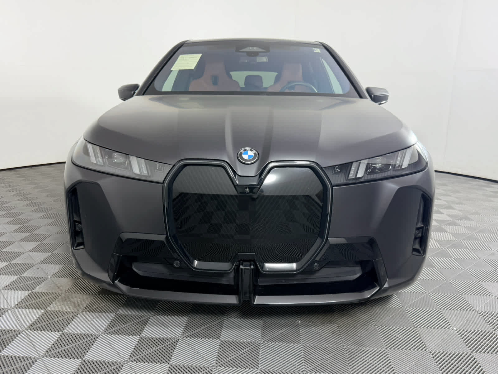 Used 2026 BMW iX xDrive45 w/ M Sport Package AWD/4WD image 8