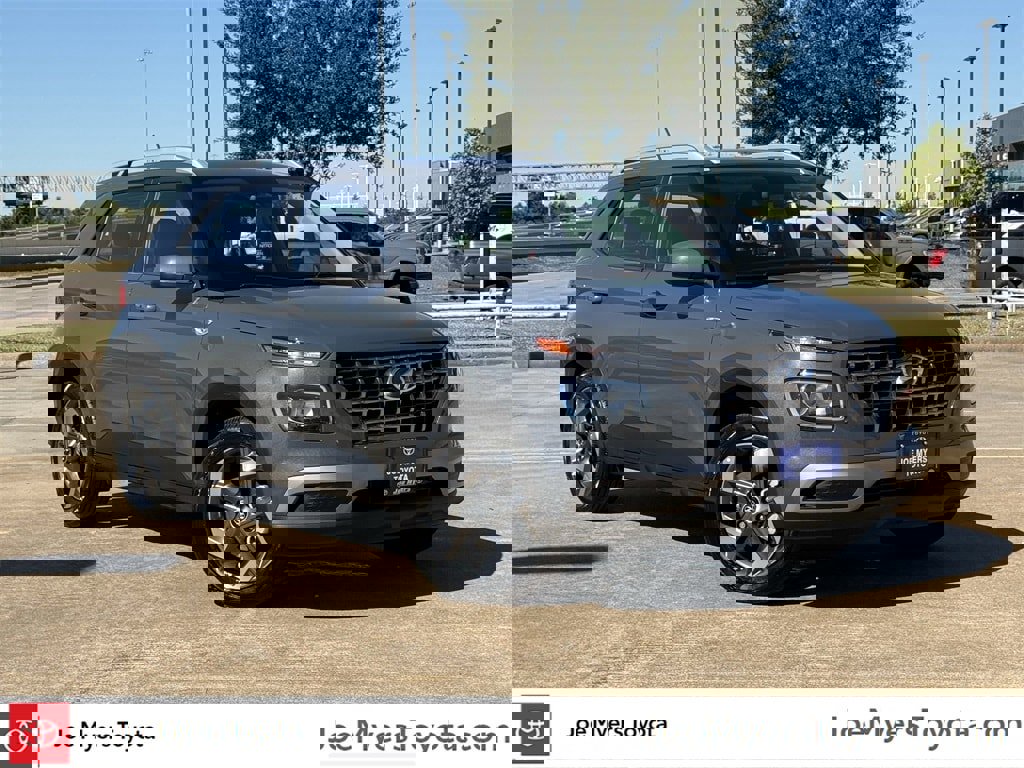 Used 2025 Hyundai Venue SEL