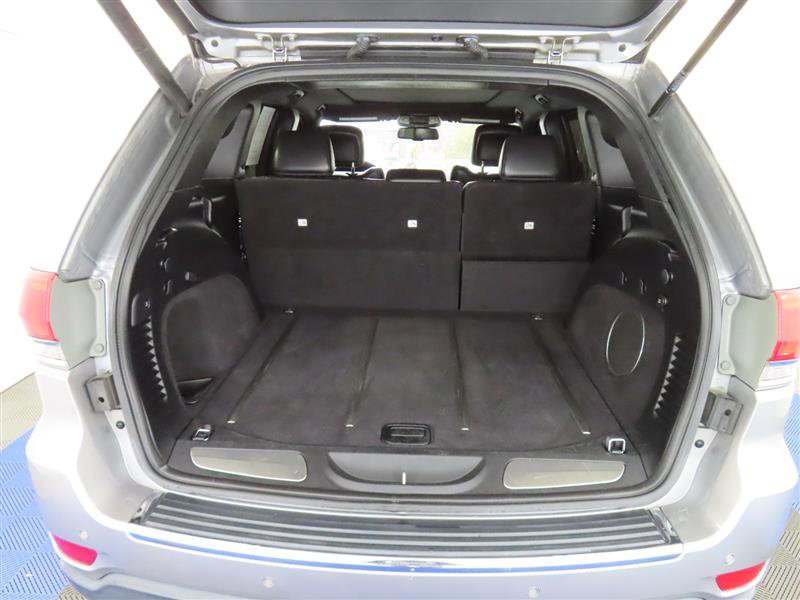 Used 2015 Jeep Grand Cherokee Limited w/ Luxury Group II image 12