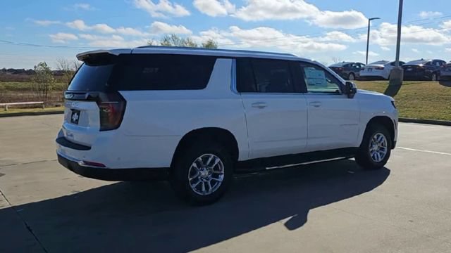 New 2026 Chevrolet Suburban LS RWD image 8