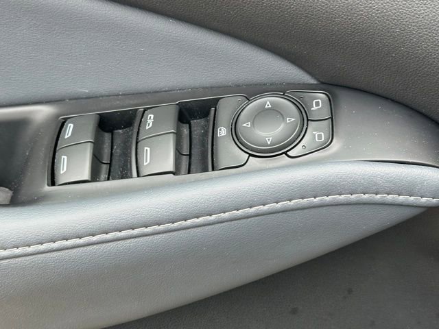 Used 2021 Buick Enclave Essence w/ Sport Touring Edition image 23