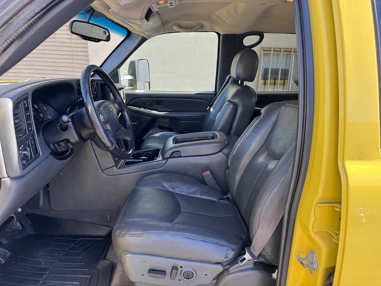 Used 2007 Chevrolet Silverado 2500 LT w/ Heavy-Duty Power Package AWD/4WD image 22
