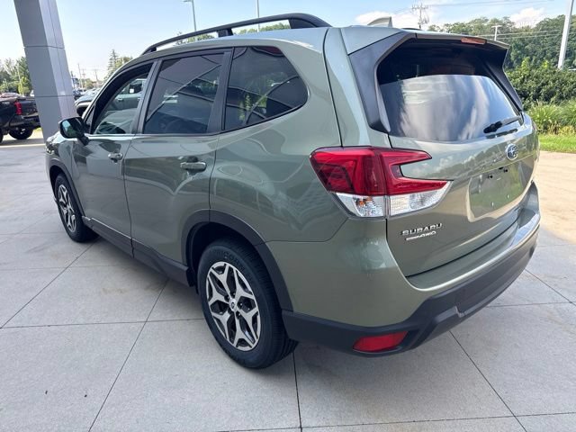 Used 2021 Subaru Forester Premium AWD/4WD image 5
