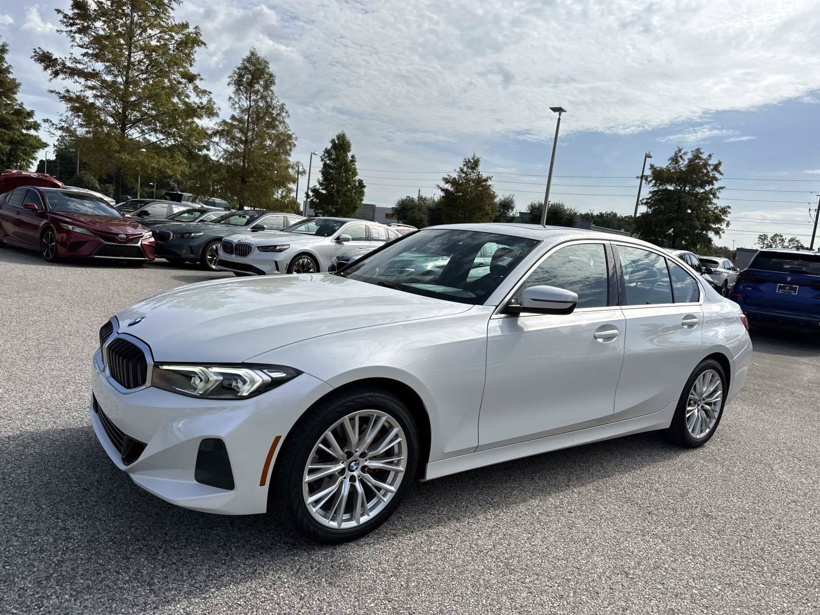 Certified 2024 BMW 330i Sedan w/ Convenience Package RWD image 7
