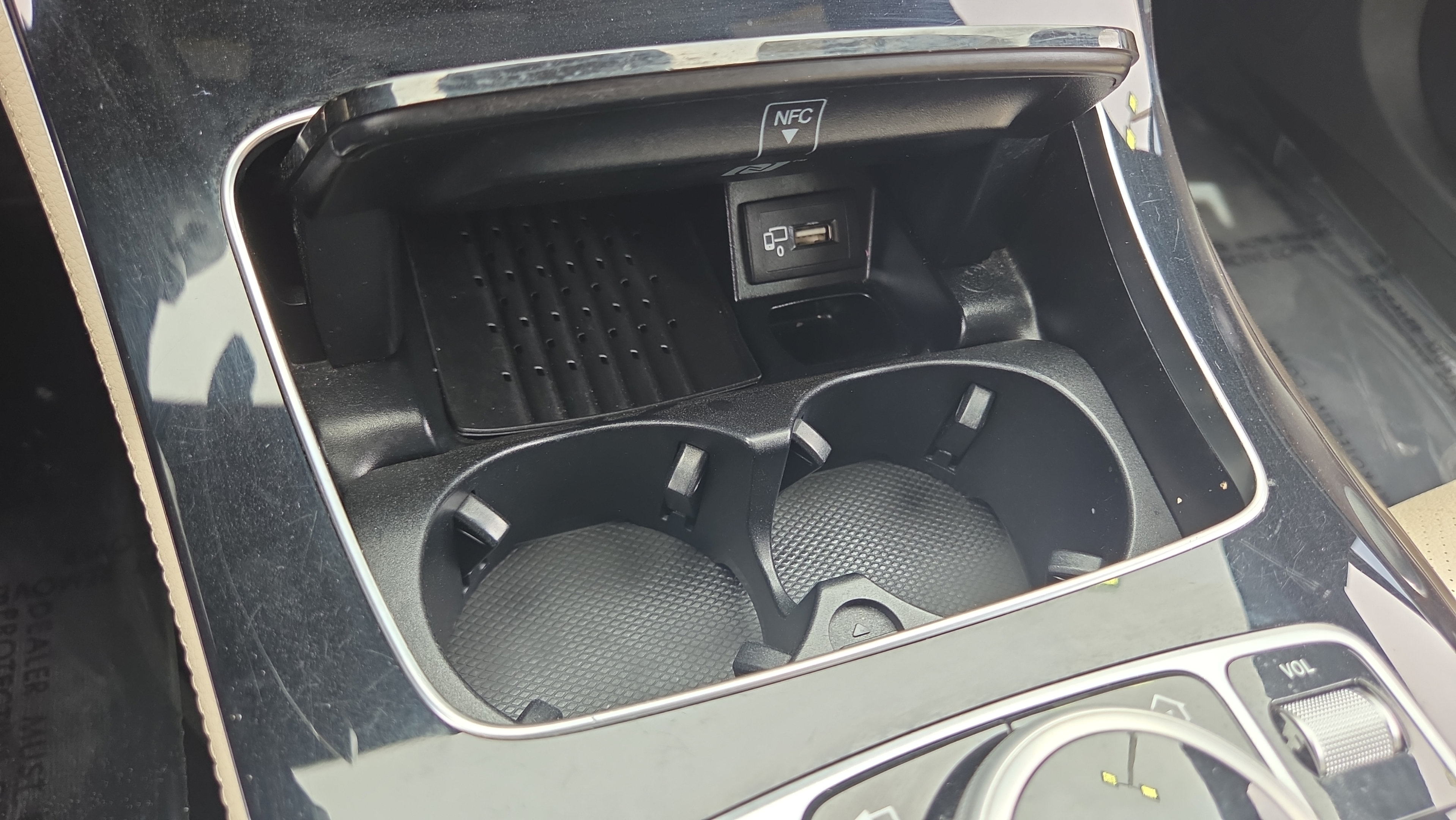 Used 2018 Mercedes-Benz E 300 image 30
