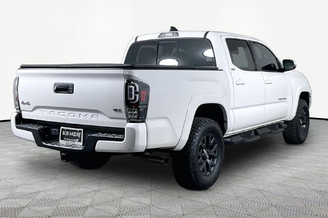 Used 2022 Toyota Tacoma SR5 w/ Technology Package AWD/4WD image 6