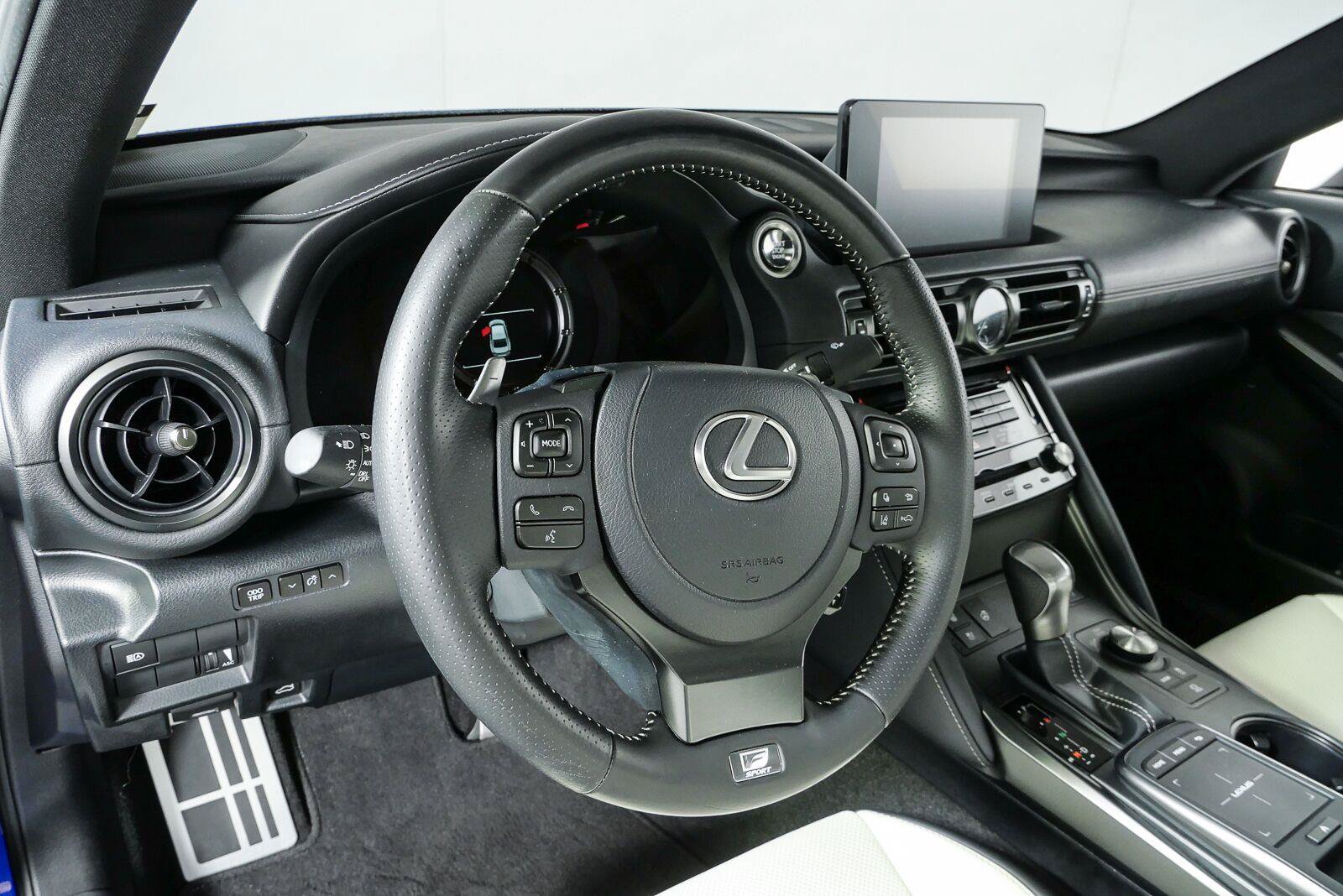 Used 2025 Lexus IS 350 F Sport RWD image 5