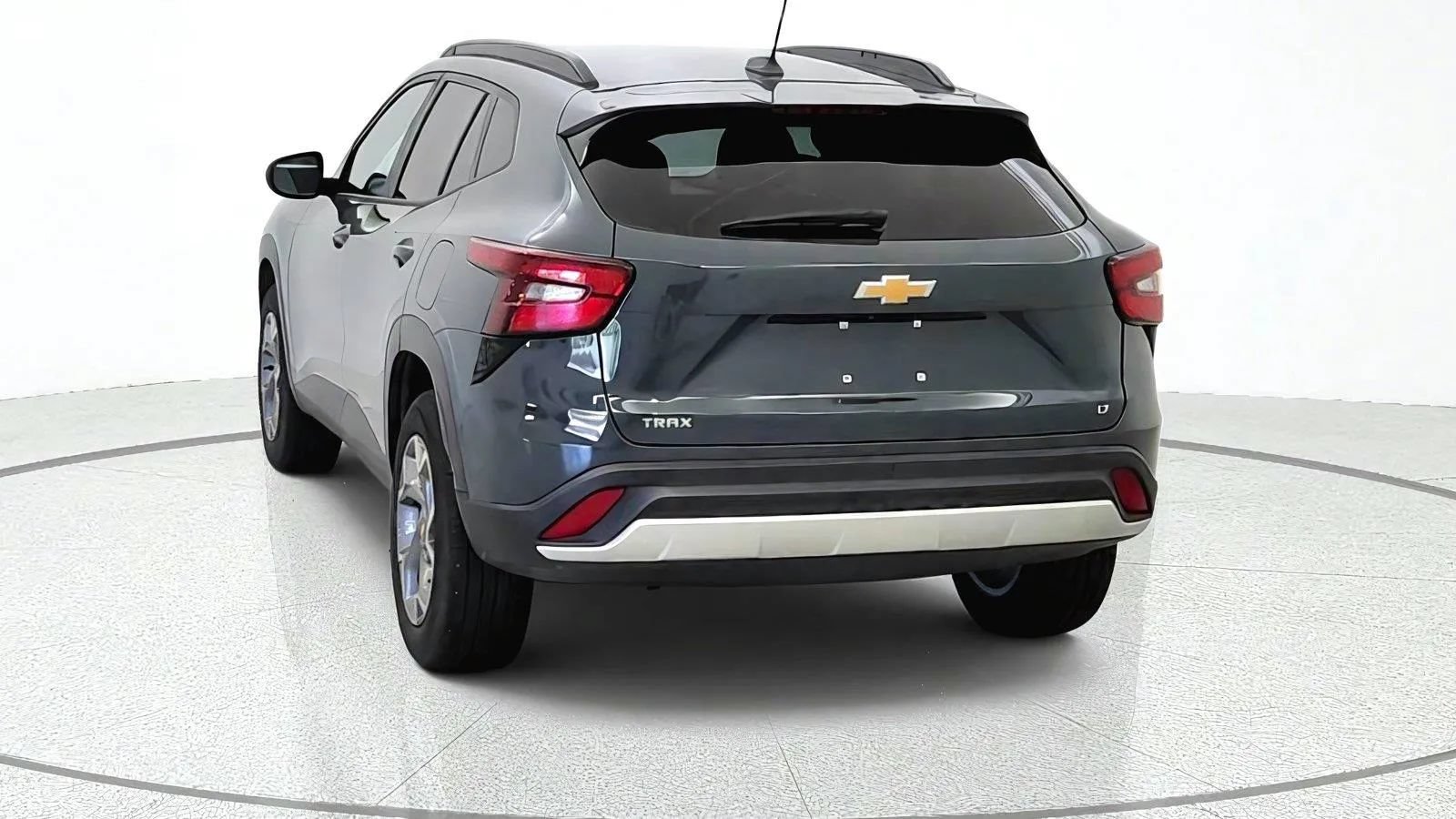 Used 2025 Chevrolet Trax LT w/ Driver Confidence Package FWD image 7