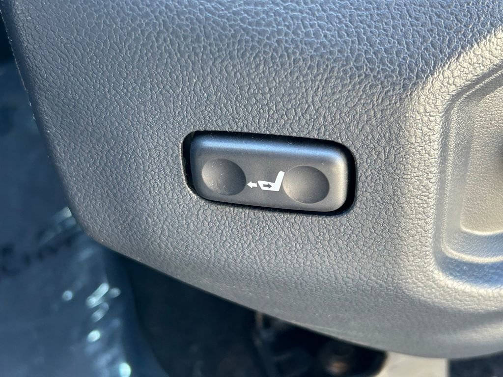 Used 2025 Toyota Tundra Platinum image 28