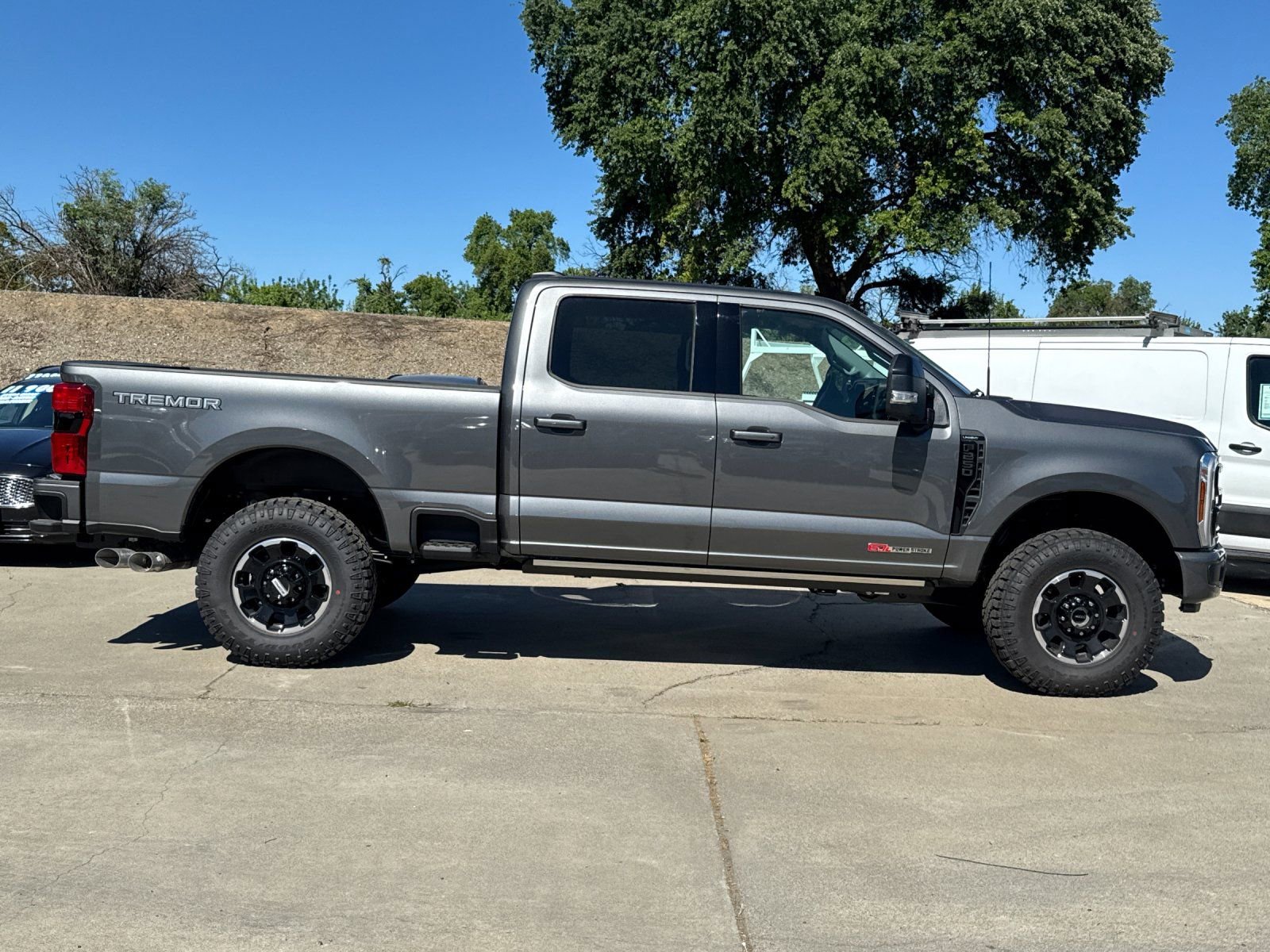New 2026 Ford F250 Lariat w/ Tremor Off-Road Package image 2