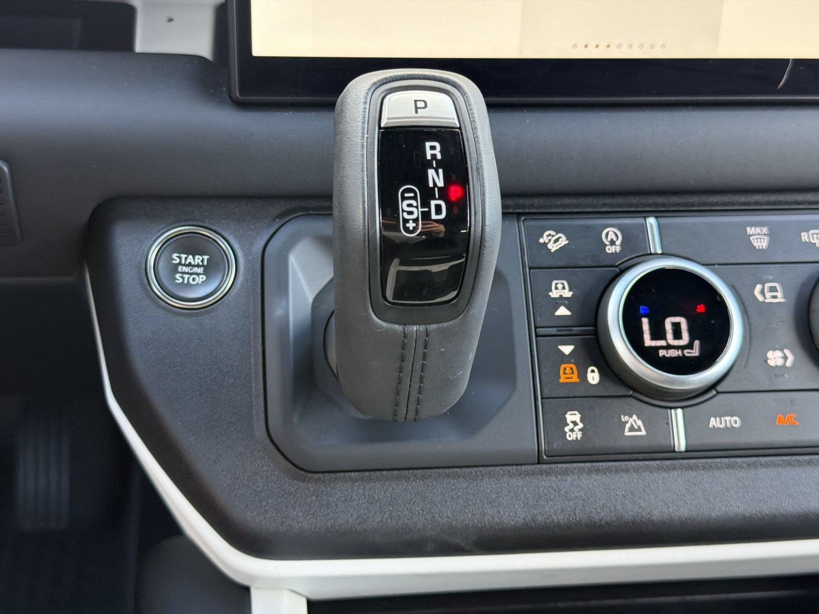 Used 2025 Land Rover Defender 130 S AWD/4WD image 20