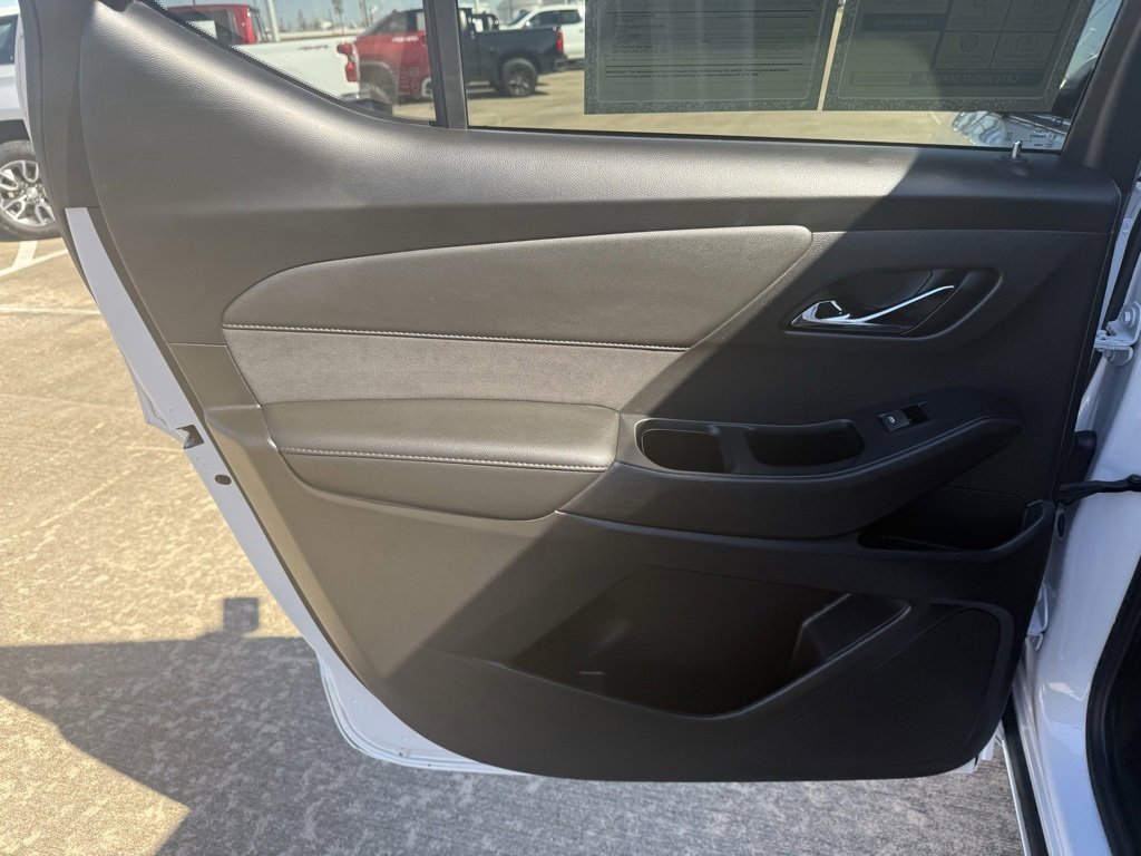 Used 2023 Chevrolet Traverse High Country w/ LPO, Floor Liner Package image 29