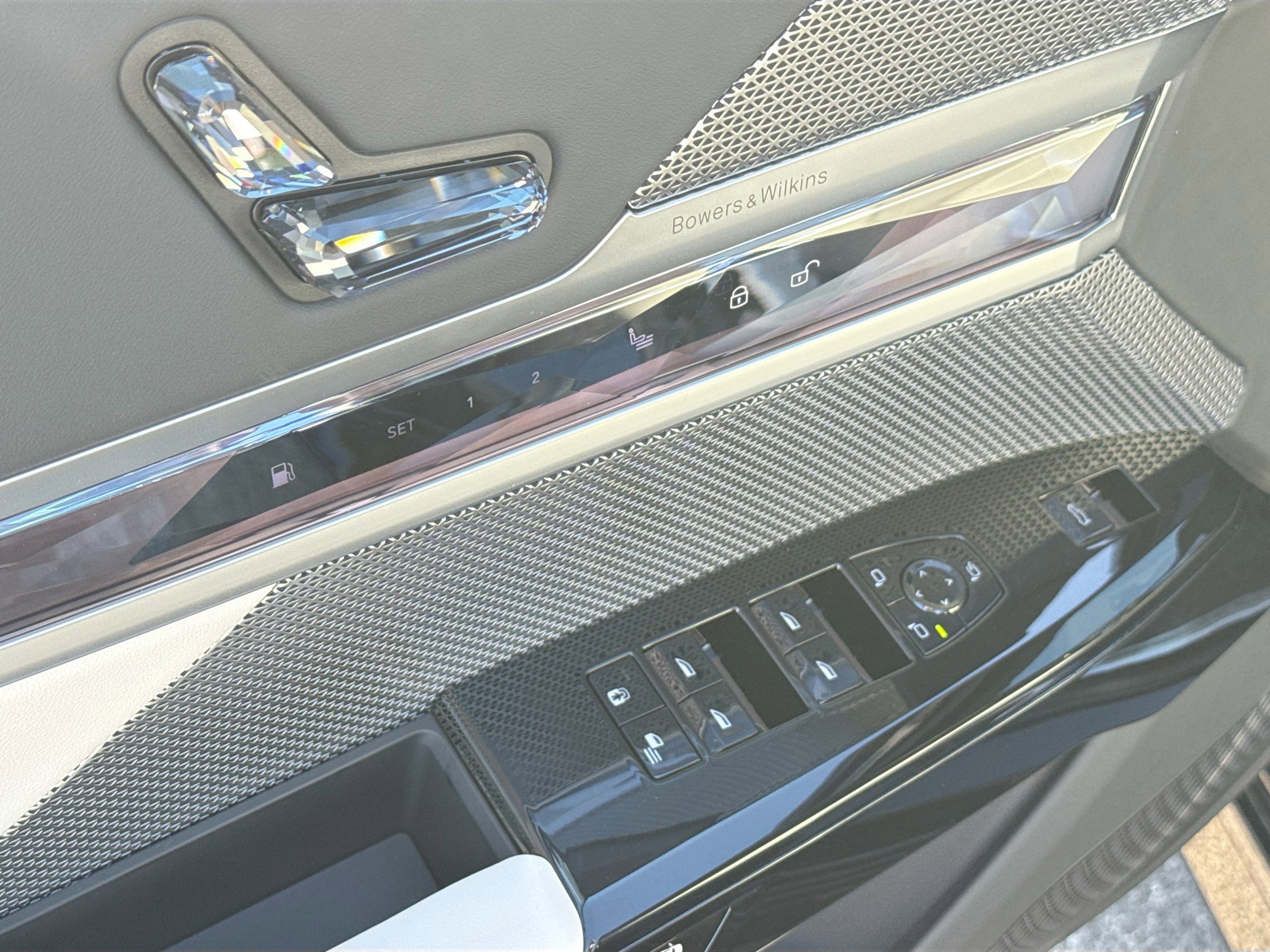 New 2026 BMW 750e xDrive image 23