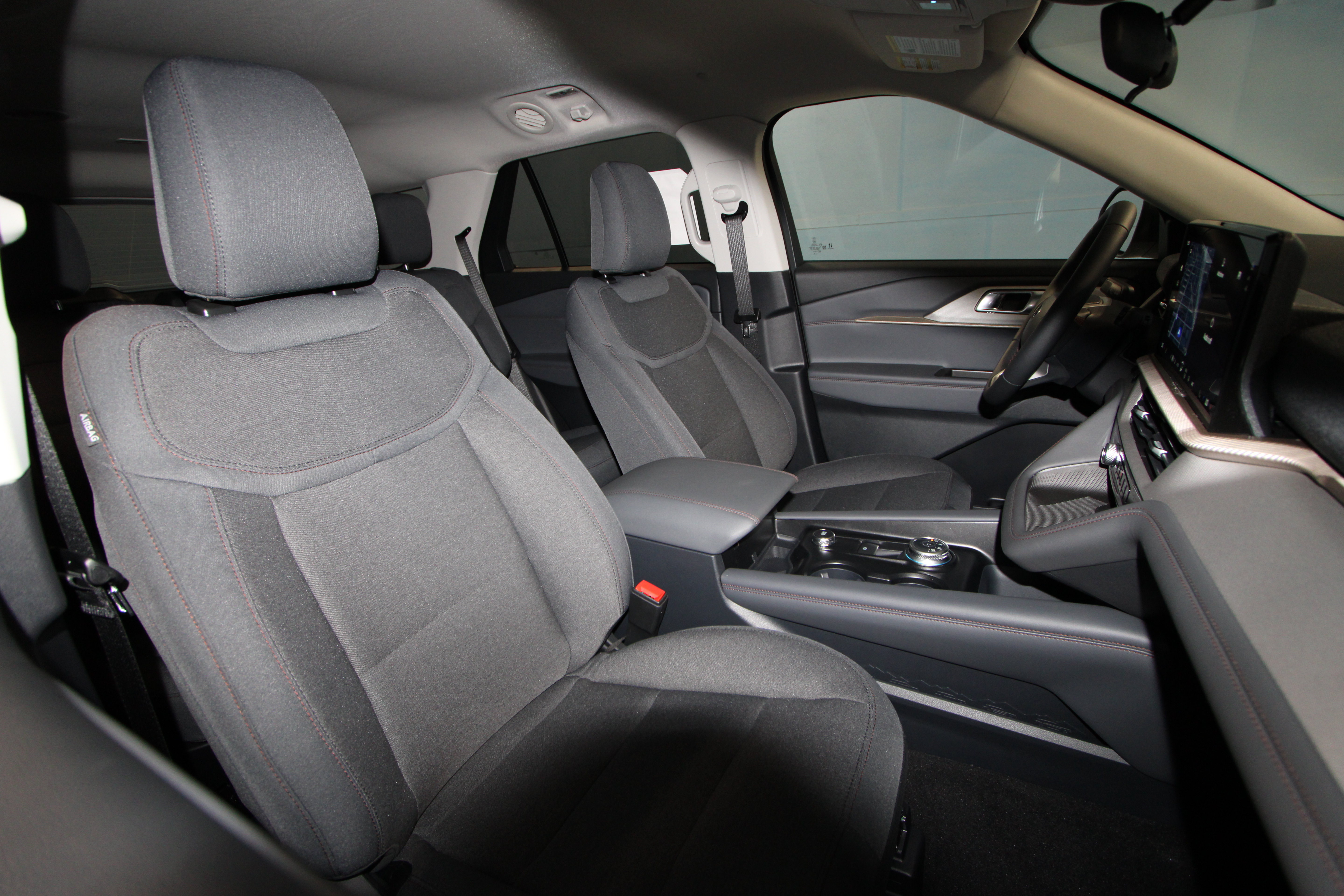 New 2026 Ford Explorer Active AWD/4WD image 17