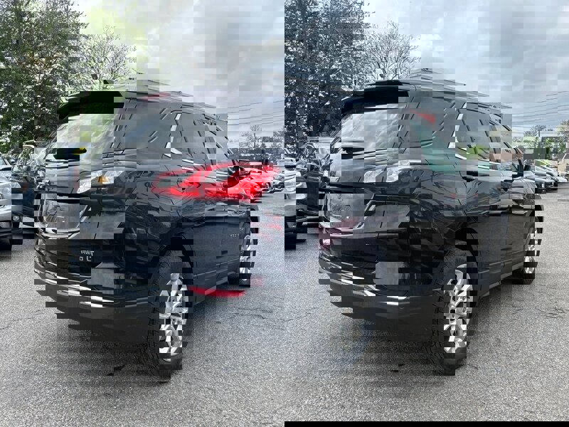 Used 2021 Chevrolet Equinox LT w/ Driver Convenience Package image 4