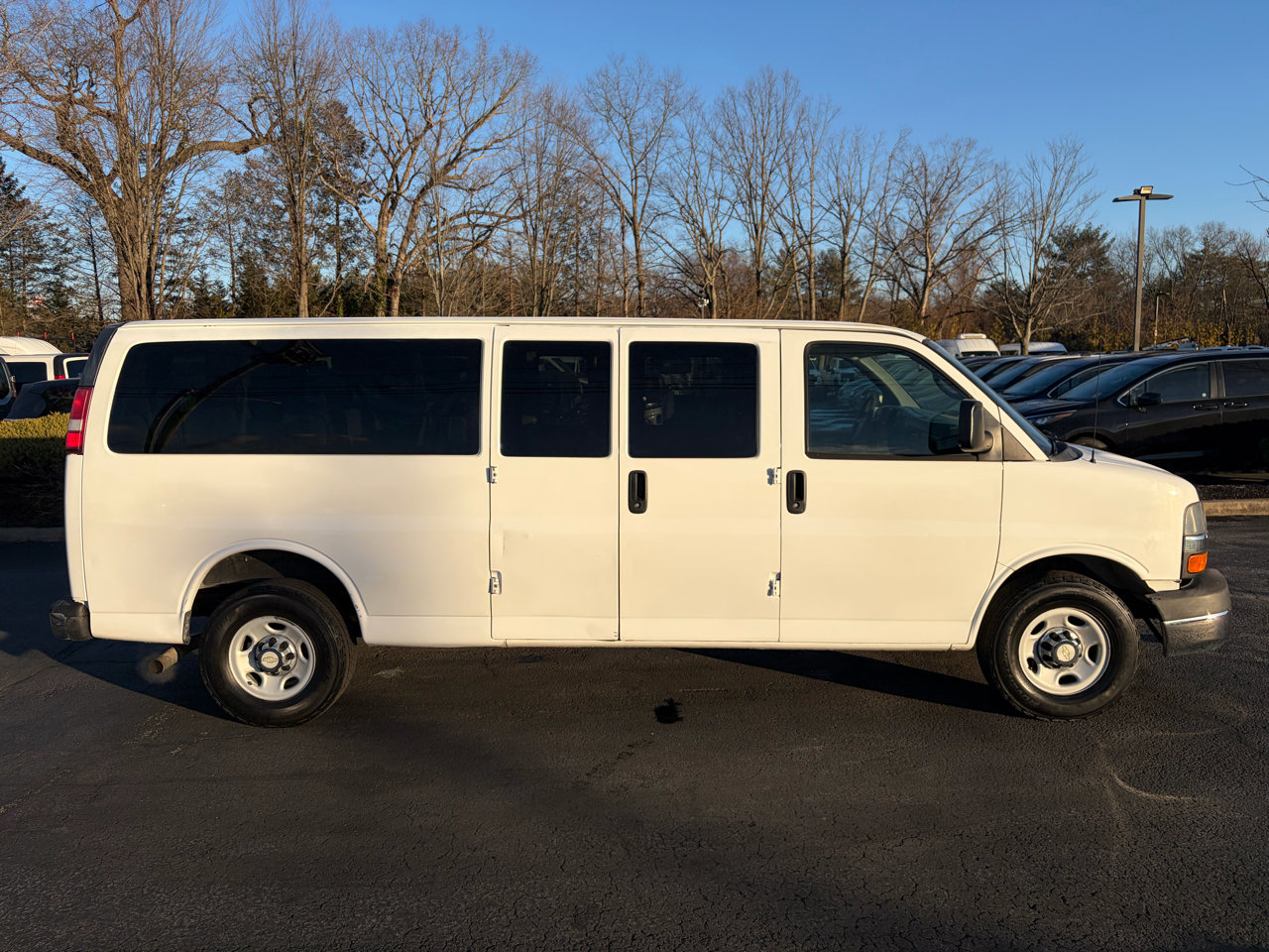 Used 2015 Chevrolet Express 3500 LT w/ LT Preferred Equipment Group RWD image 7