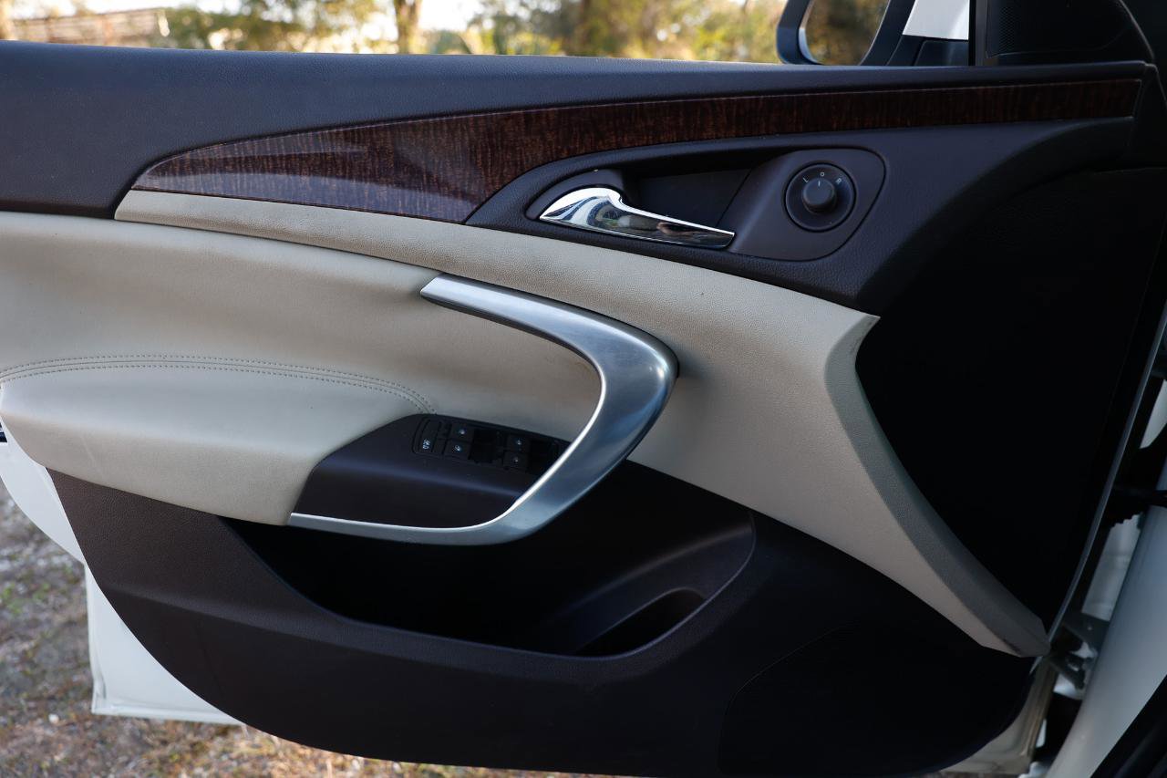 Used 2013 Buick Regal Premium image 36