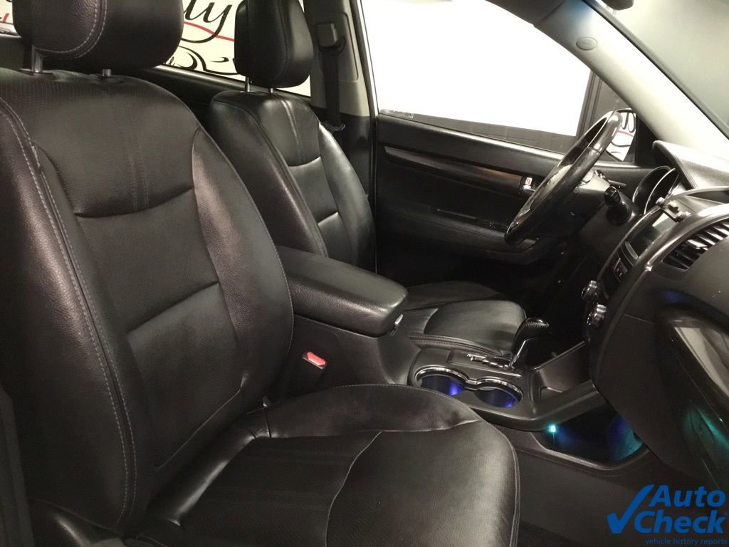 Used 2013 Kia Sorento SX w/ SX Premium Pkg image 35