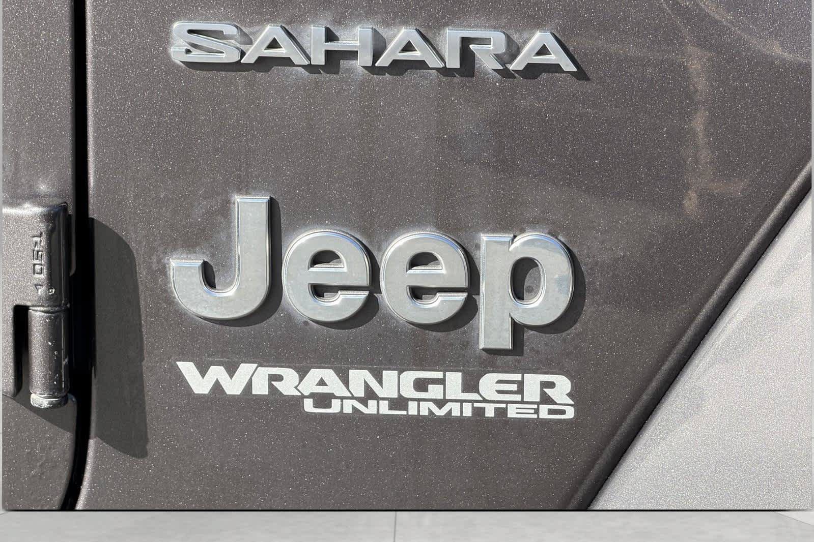 Used 2020 Jeep Wrangler Unlimited Sahara AWD/4WD image 13