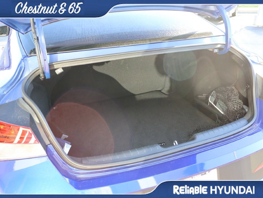 Certified 2025 Hyundai Elantra SEL FWD image 15