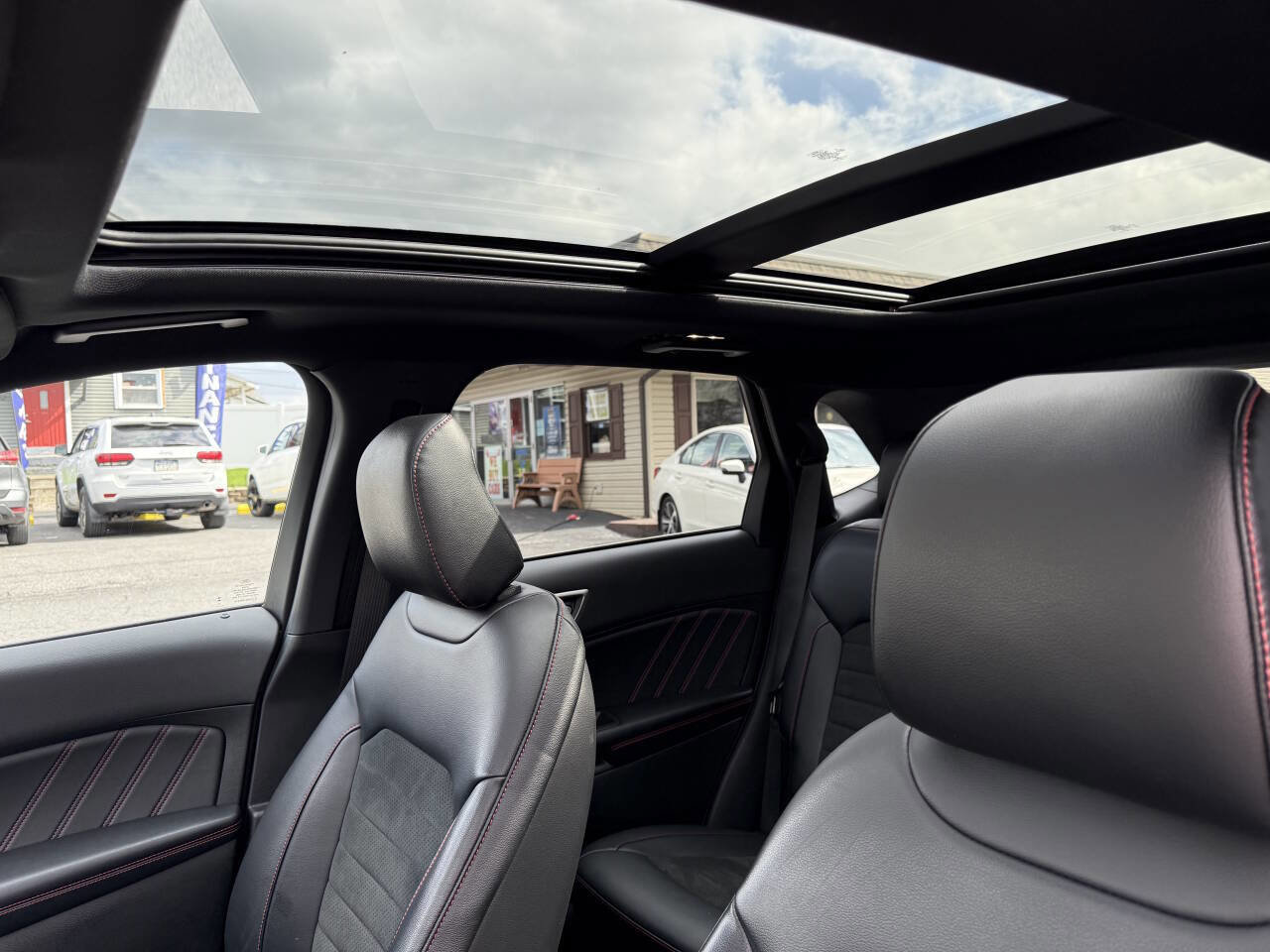 Used 2023 Ford Edge ST-Line w/ Cargo Accessory Package image 23