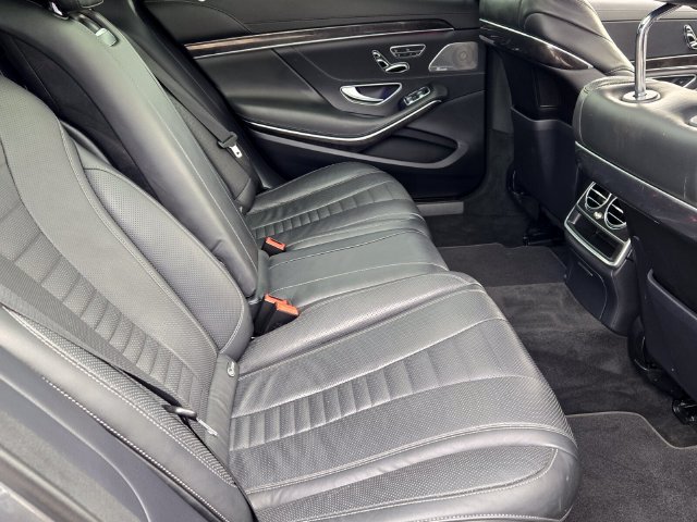 Used 2020 Mercedes-Benz S 560 4MATIC Sedan w/ AMG Line Exterior image 15