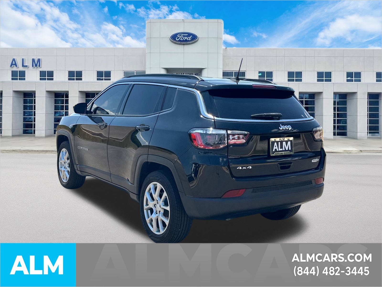 Used 2023 Jeep Compass Latitude AWD/4WD image 8