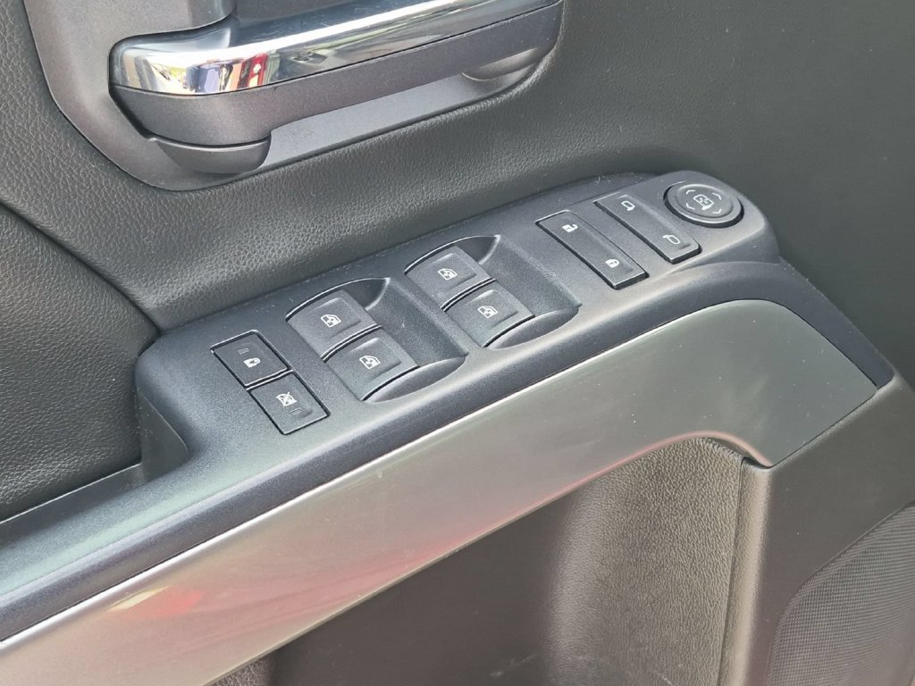 Used 2017 Chevrolet Silverado 1500 LT w/ All Star Edition AWD/4WD image 15