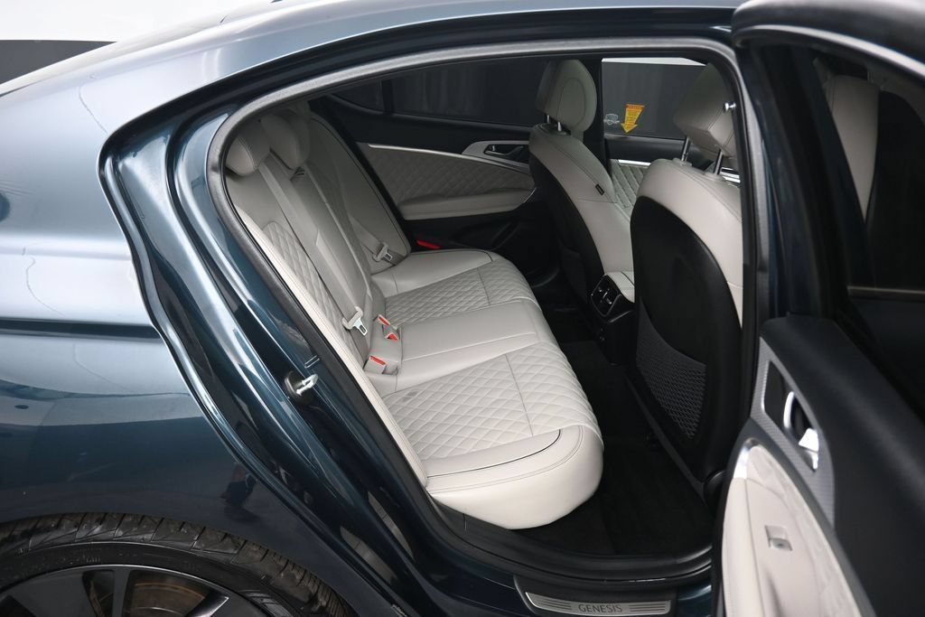 Used 2023 Genesis G70 3.3T w/ Sport Prestige Package RWD image 44