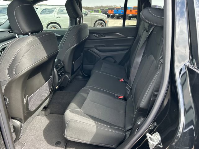 New 2026 Jeep Grand Cherokee Laredo X image 39