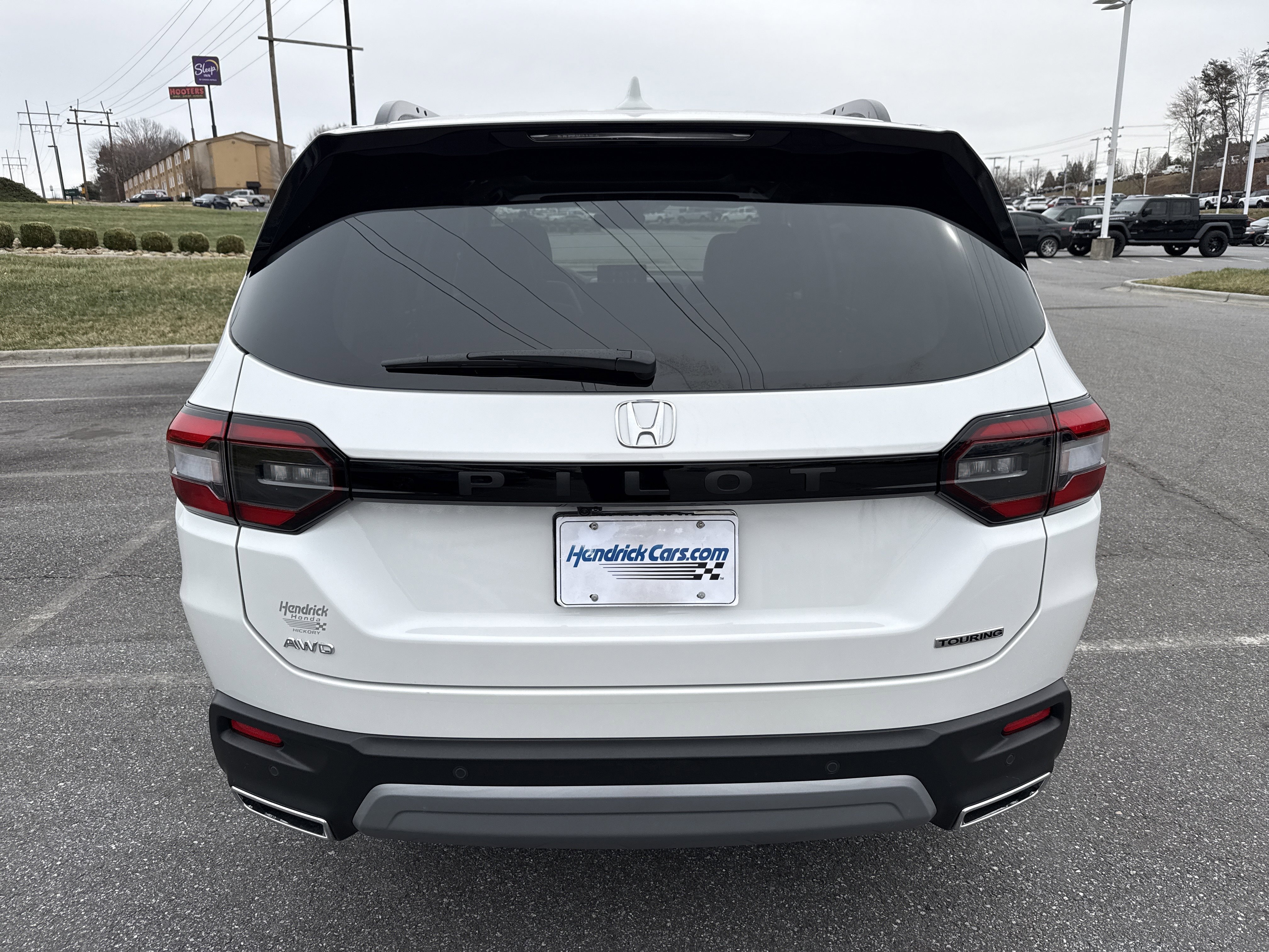 Certified 2025 Honda Pilot Touring image 9