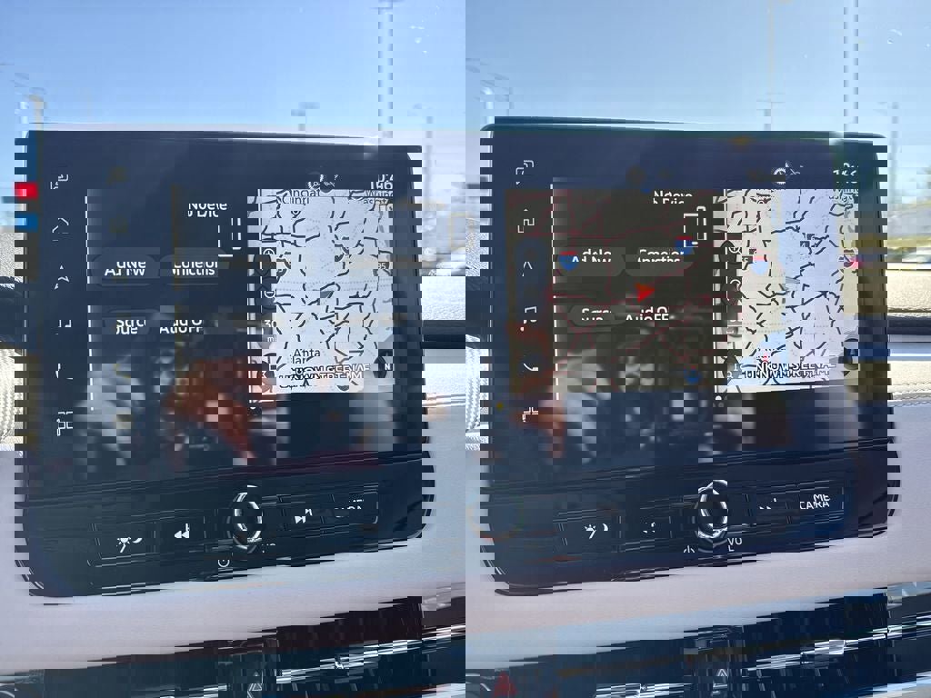 New 2025 Mitsubishi Outlander SE image 15