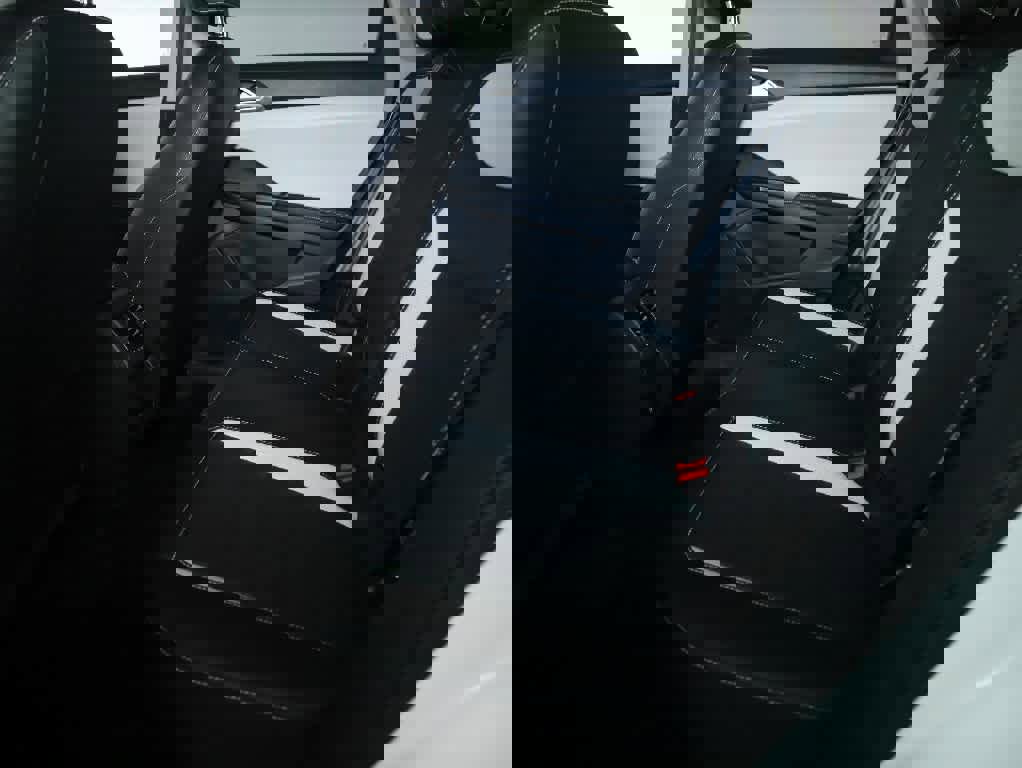 Certified 2025 Volkswagen Taos SEL image 14