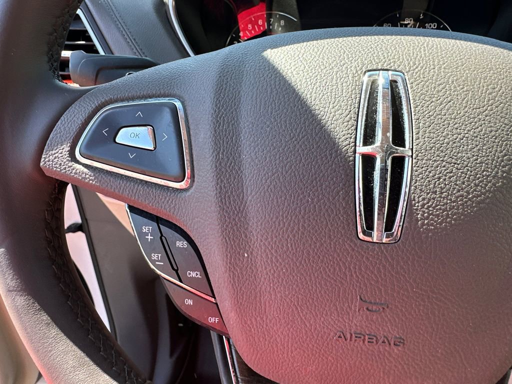 Used 2017 Lincoln MKX Select w/ Select Plus Package image 25