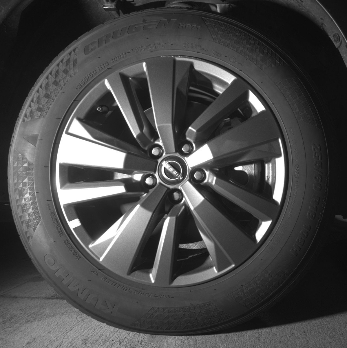 Used 2025 Nissan Pathfinder SV FWD image 13