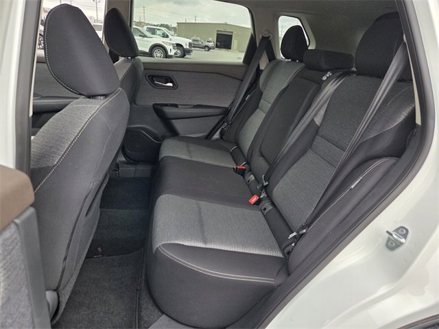 Used 2021 Nissan Rogue SV image 10