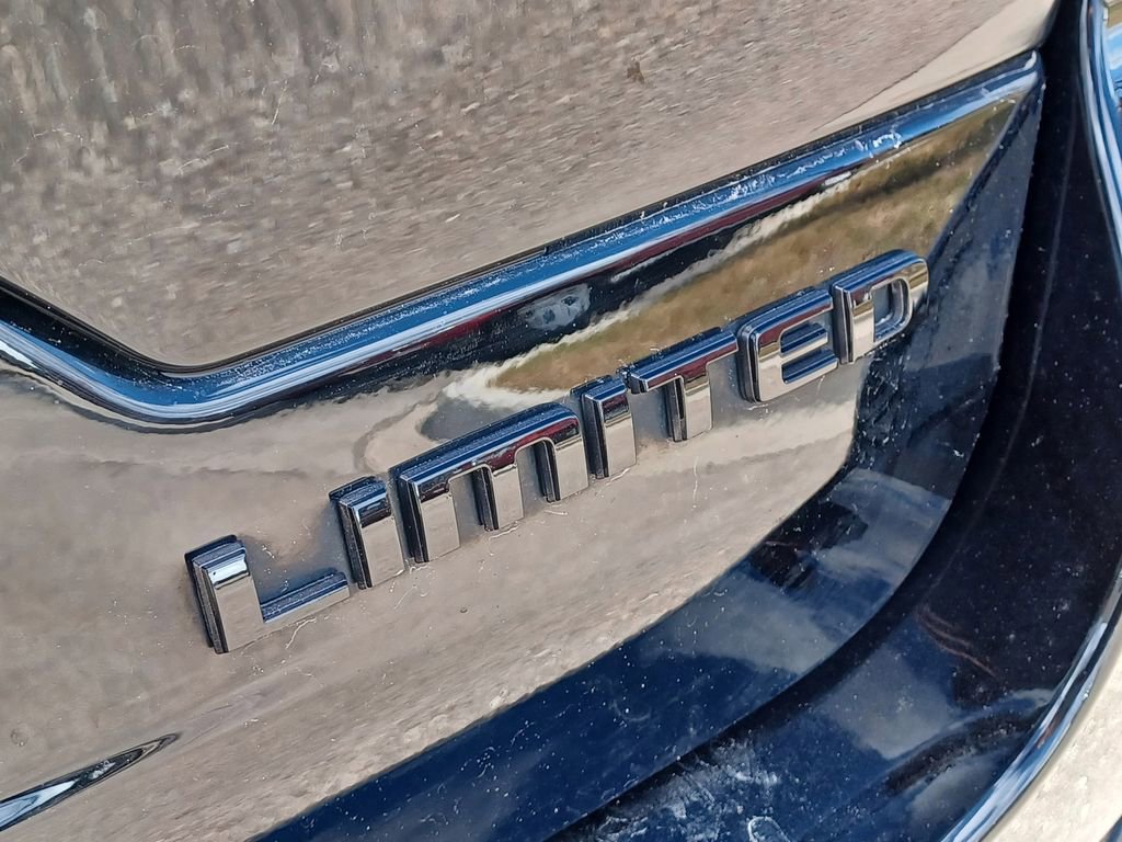 Used 2025 Jeep Grand Cherokee Limited w/ Black Appearance Package image 7