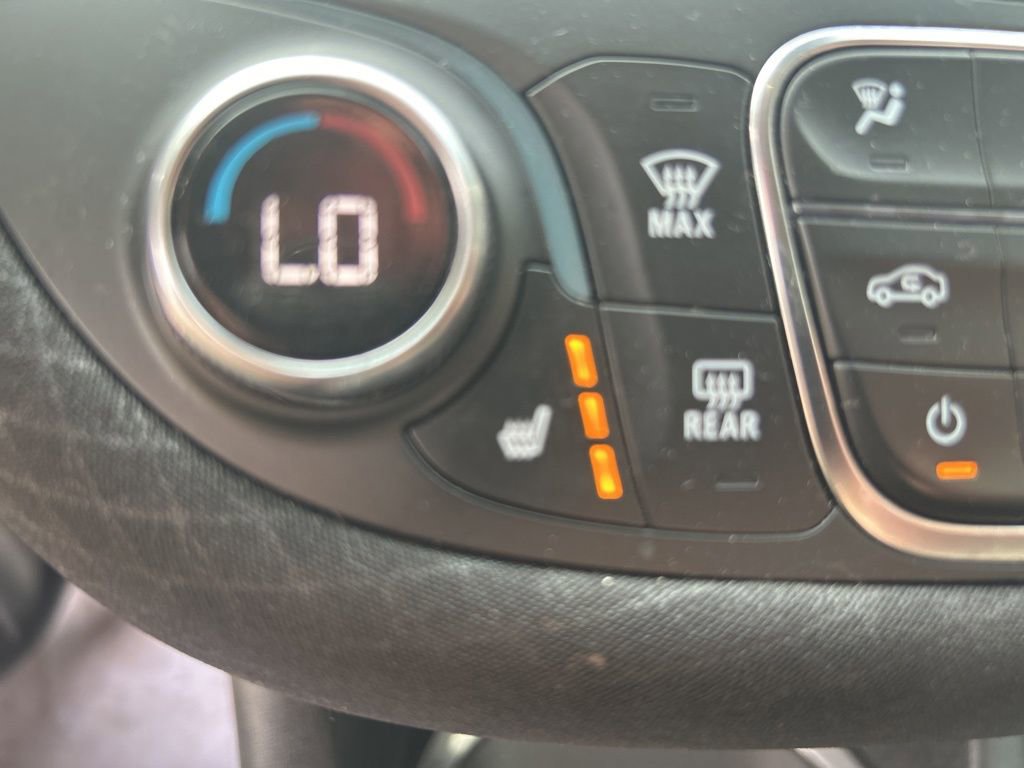 Used 2025 Chevrolet Malibu LT image 27