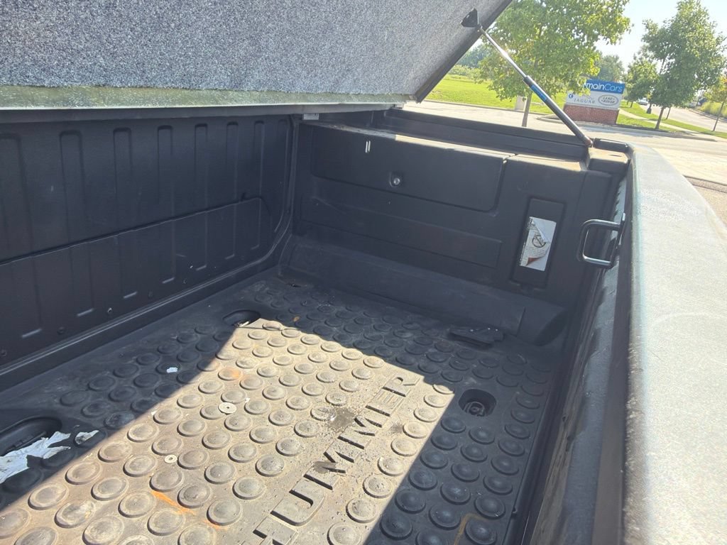 Used 2005 HUMMER H2 SUT w/ Preferred Equipment Group AWD/4WD image 28